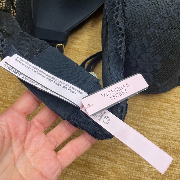 Victoria’s Secret under wire, black lace, 34DDD bra - Picture 4 of 7